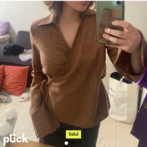 Our legacy  - Lånade bilder av säljaren jag köpte av! Tröjan har tyvärr inte kommit till så mycket användning av mig som jag hoppades 💔