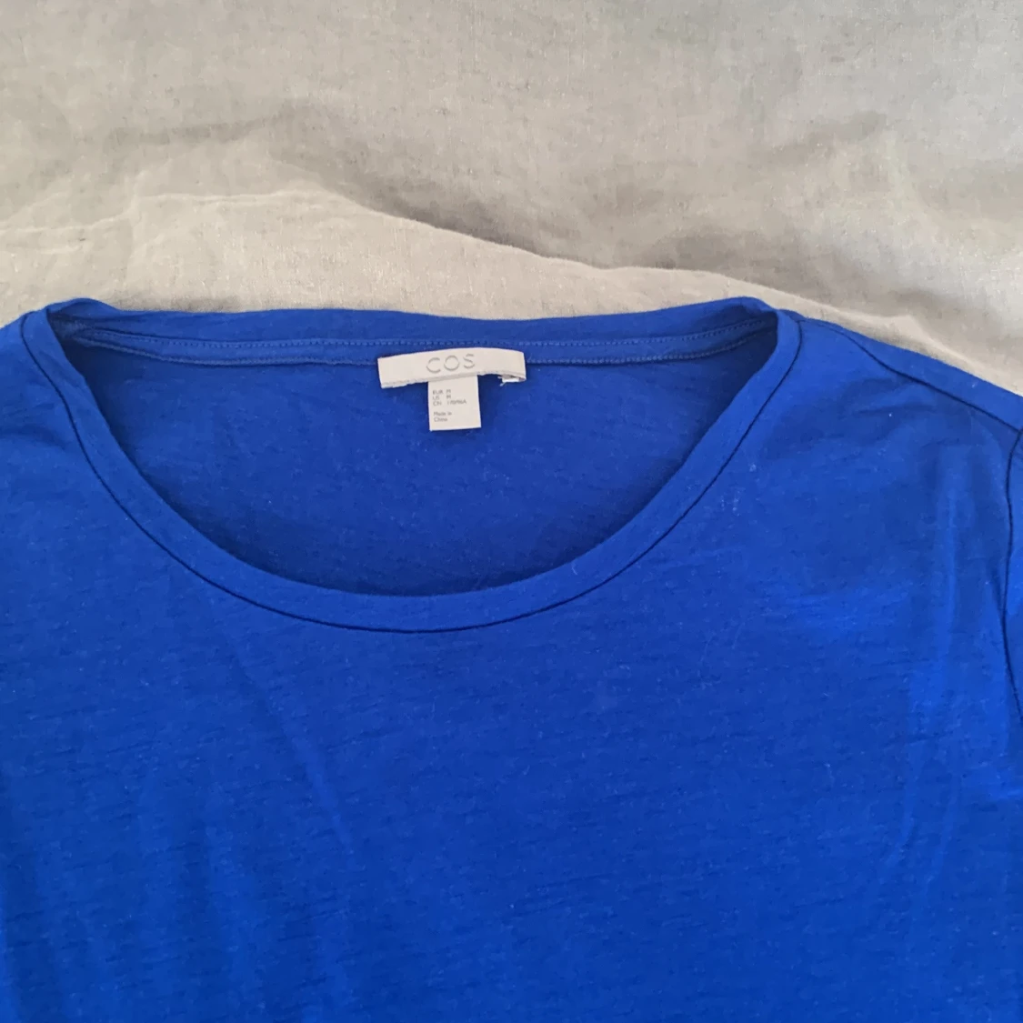 Mörk blå tröja från cos - 91