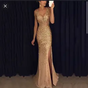 Söker denna klänning!! En likande, med glitter!