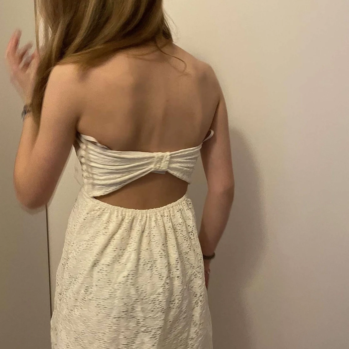 Vit ärmlös klänning  - 90