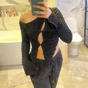 Cool topp - Skit cool topp, men som aldrig kommer till användning! Aldrig använt, endast testad och tvättad vid köp! 💕.                    Märke: Shein