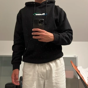 Butter goods hoodie - Hoodie från butter goods stl S.  Sällan använd inga fläckar. Köpare står för frakten. 
