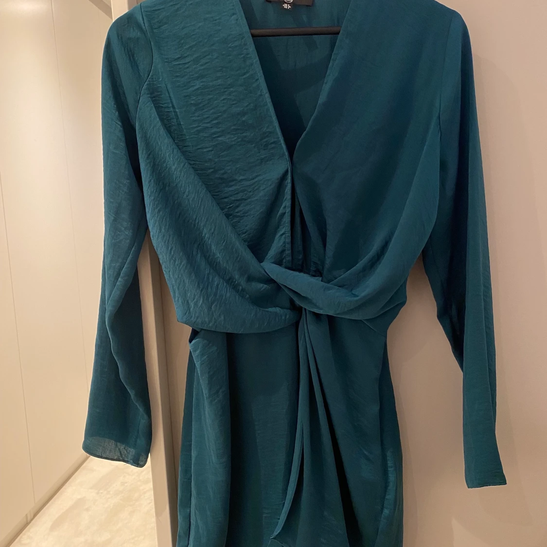 Petroleum grön klänning 