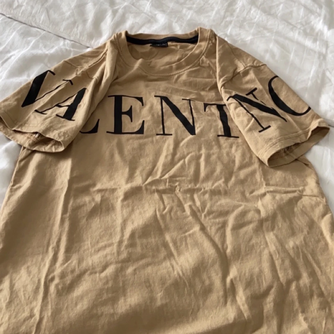 VALENTINO T-SHIRT 🤍 - 90