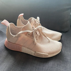 Adidas nmd. strl 37 - Gott skick, använt ett par gånger. 