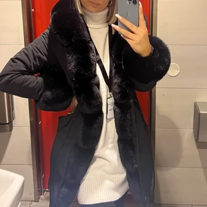 Päls jacka - Fake päls!! Använd få gånger 💜