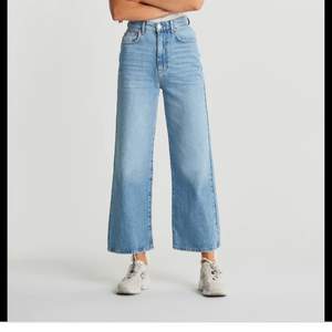 Idun crop wide jeans från Ginatricot! Storlek 32. Super bra skick! Skriv för fler bilder💓