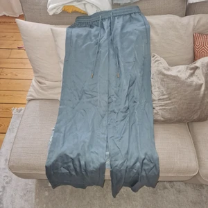 Byxor, - Så snygga, använda 1 gång! Siden liknande (viskos) 