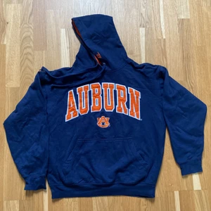 Vintage hoodie  - Skitsnygg vintage hoodie i mycket bra skick. Skulle säga att den passar de flesta i spannet S-L, den är lite oversized.