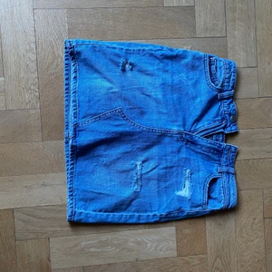 Jeanskjol  - Jeanskjol från Vila, storlek xs