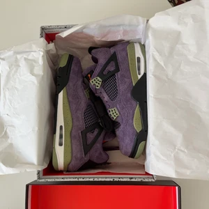 Jordan 4 Purple Canyon 💜 - WTS!   Jordan 4 Purple Canyon 💜 Cond: DS Size: 41 Bud: 2300kr BIN: 2600kr  Köpare står för frakt