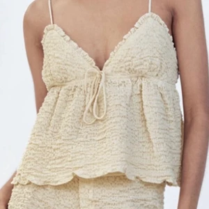 Zara linne - Säljer detta as gulliga linnet, inte fått ngn användning för de än. Storleken är m kan passa s också <33