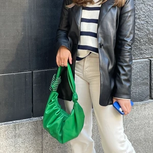 Väska - En väska från gina! Kommer inte till användning hos mig💖