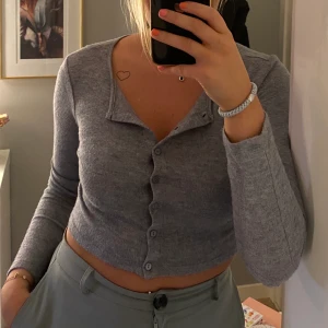 Långarmad topp - En jätte skön Långarmad topp, typ flis i materialet, aldrig använt, 100+66kr i frakt❤️