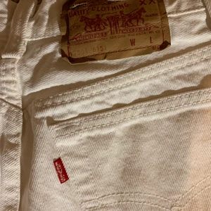 Levis jeans  - 501 jeans från levis  I färgen off white  Size 11