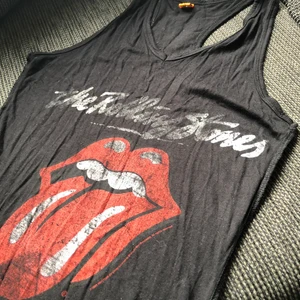 Amplified klänning xs - Jättefin klänning från Amplified i storlek xs. Tyvärr för liten för mig så den har bara legat i garderoben. Aldrig använd. 