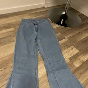 Jeans från Shein aldrig använda strl S