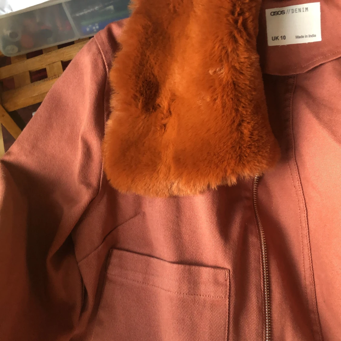 Jacka med fuskpäls - 90