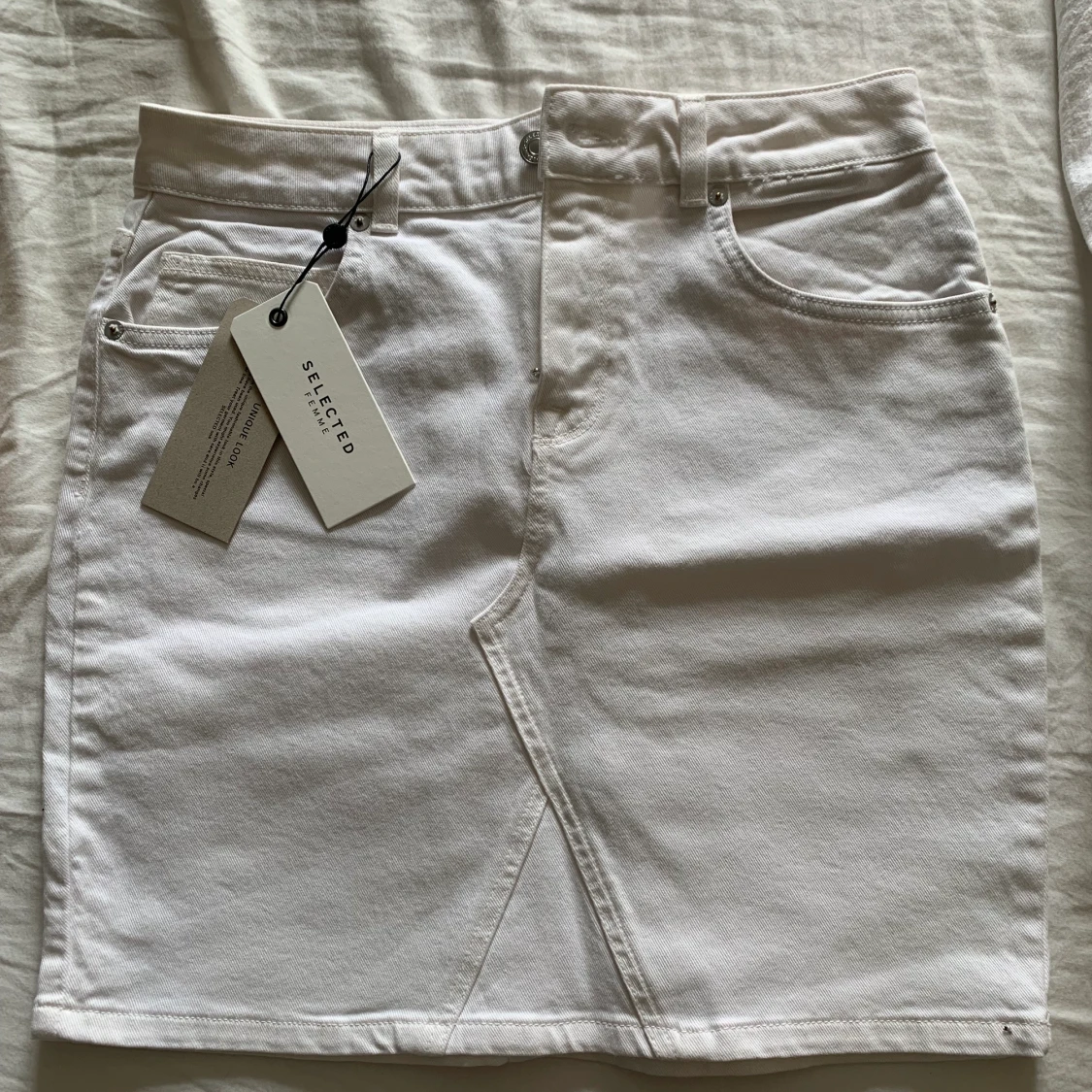 Oanvänds jeanskjol  - 90