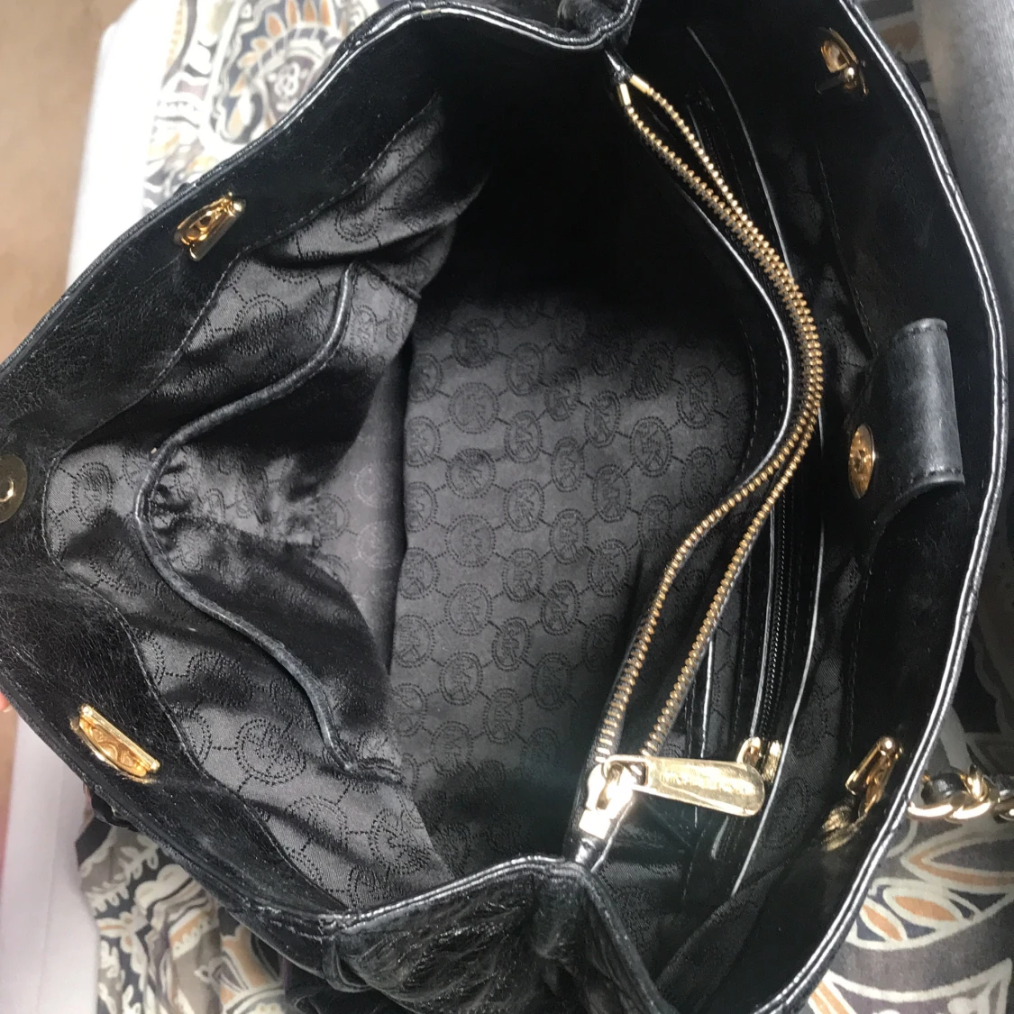 Svart Michael Kors väska - 91