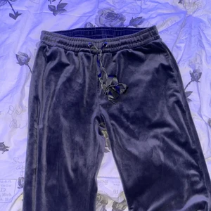 gina byxor - gråa gina tricot byxor, storlek m, använd fåtal gånger, ny skick. ordinarie pris 229kr💘