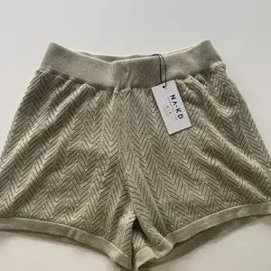 Helt nya shorts från NA-KD!