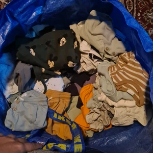 Barnkläder  - Har jätte mycket mer  Säljs gärna som klädpaket  För mer info skriv