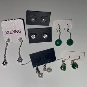 örhängen - säljer mina öghängen för 15kr styck^^ har aldrig använt dessa! tar endast emot swish!