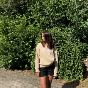 Sweatshirt - beige sweatshirt från Shein  15kr + frakt 