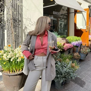 Blus  - Färgglad blus i ”Salomon” färg 💖 använd två ggr.