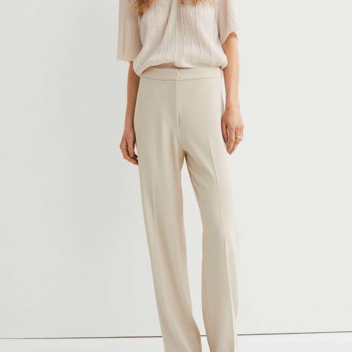 Beige kostymbyxor aldrig använda