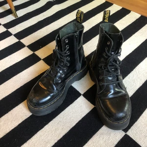 Dr Martens Jadon - I väldigt fint använt skick!