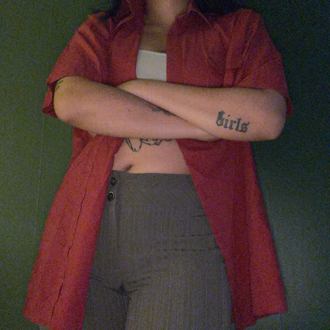 Röd kortärmad skjorta