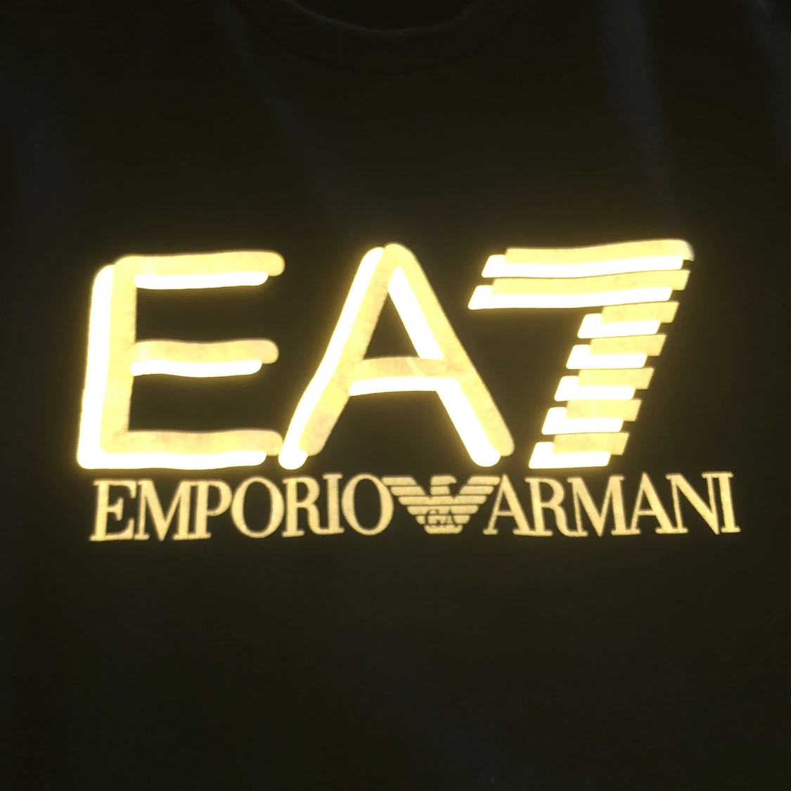 Armani tröja i storlek S-M - 91