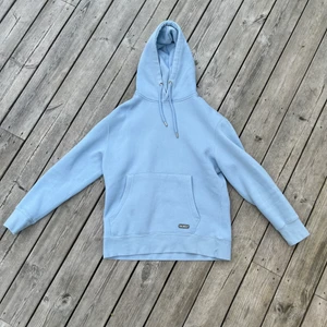 Pull&Bear hoodie - Fin hoodie i storlek XXS men passar XS 