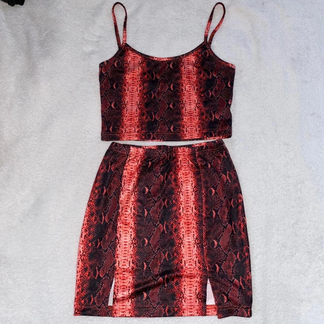 Röd snakeskin sommar set S