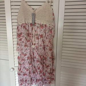 Ny klänning  - Storlek är onesize  Ny med tags kvar 