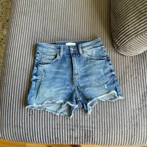 Korta jeans  från HM
