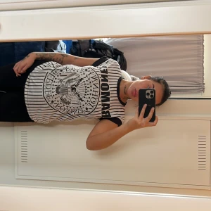 Ramones T-shirt  - Köpt i New York. Använd några gånger, perfekt skick