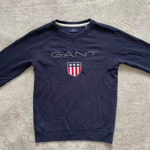 Gant-tröja strl XS - Sparsamt använd tröja från GANT i strl XS. Nypris 1200kr!!