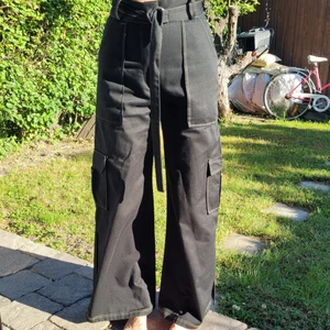 Ragged priest svarta byxor - Ett par ragged priest byxor som jag älskat väldigt länge! Tyvär börjar de bli lite för små! 