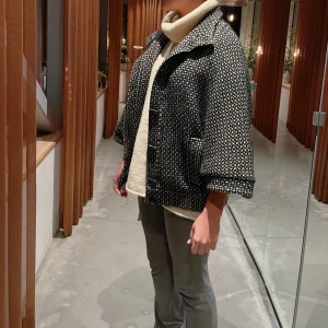 Jacka - Så snygg jacka med trekvarts armar! 