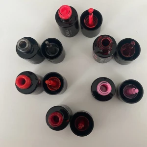 Gel lack  - Gör lack, hårdnad under lampa, 40kr styck 