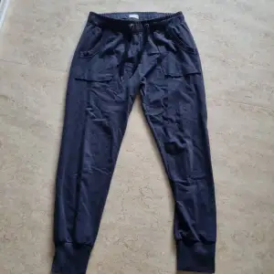 Trousers 👖😊 Size L. Unisex. Price 100 sek.
