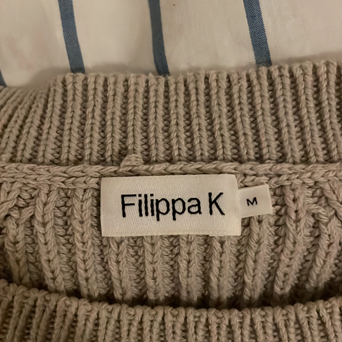 Stickad tröja  - 91