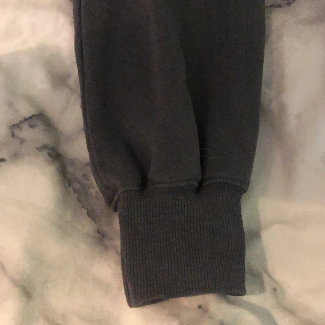 Grå långärmad  - 91