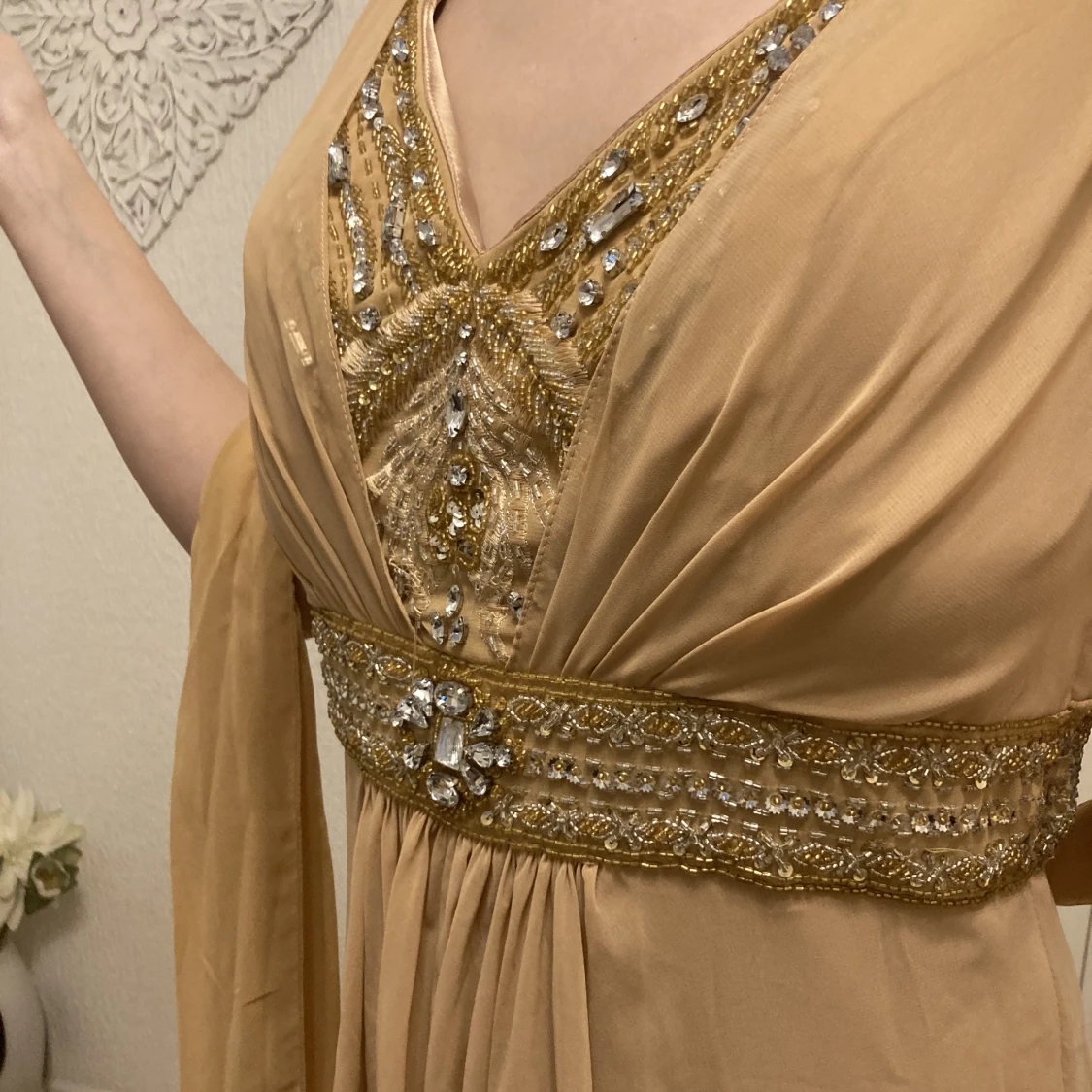 Långklänning i beige