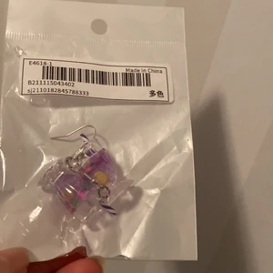 Nya örhängen  - Super gulliga!