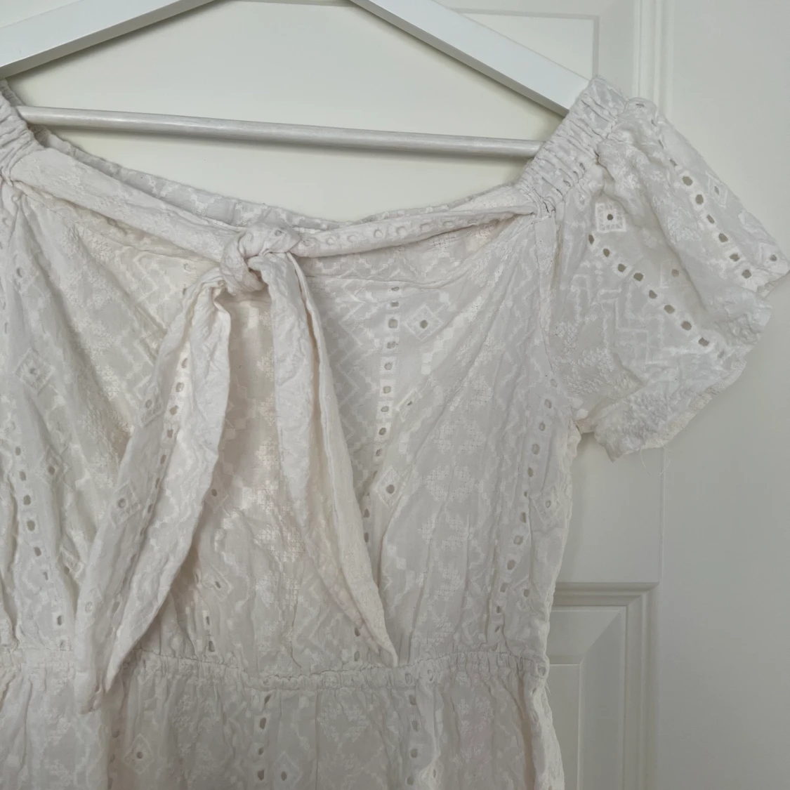 Off the shoulder klänning - 90