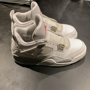 Jordan  - Haft dom typ i 2 månader och 8,5/10 jätte bra Skick (: